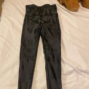 Black camo leggings